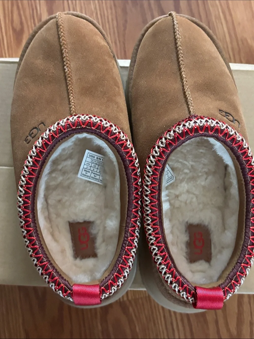 UGG women’s  Chestnut Slip-On Clog with Red Trim